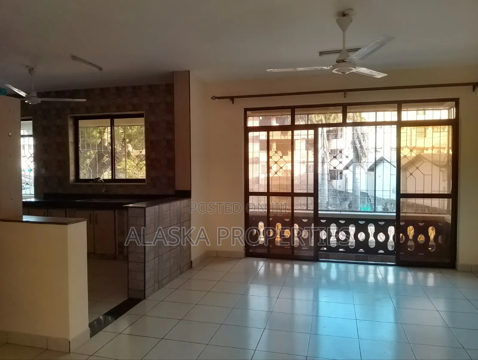 3bdrm Apartment in Nyali Cinemax for rent in Nyali Mkomani
