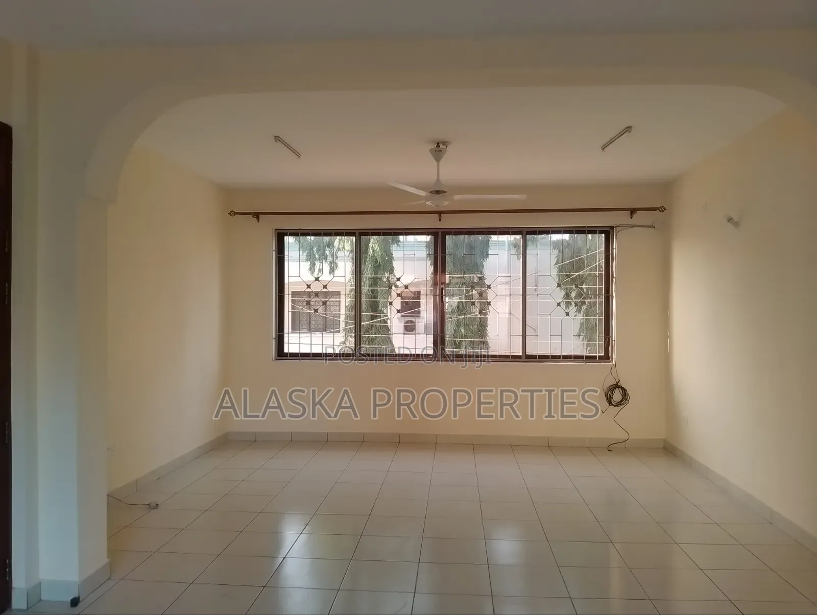 3bdrm Apartment in Nyali Cinemax for rent in Nyali Mkomani