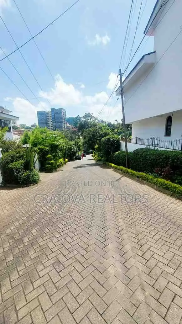 5bdrm Townhouse/Terrace in Riverside Drive for sale in Riverside Drive