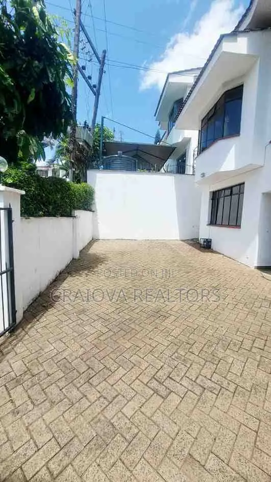 5bdrm Townhouse/Terrace in Riverside Drive for sale in Riverside Drive