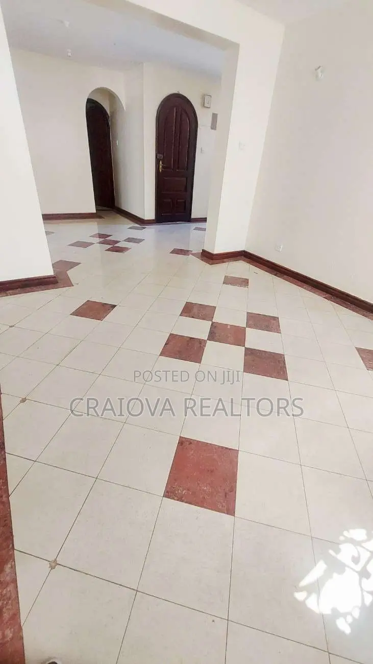 5bdrm Villa in Riverside Drive for sale in Riverside Drive