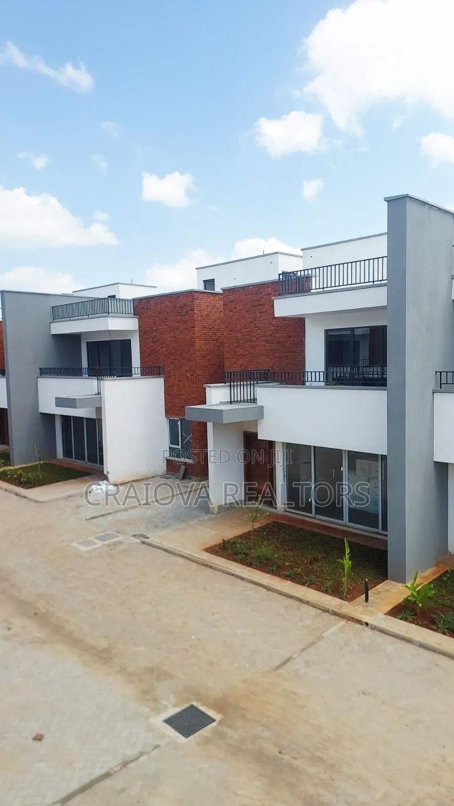 4bdrm Townhouse/Terrace in Phenom Estate for sale in Phenom Estate