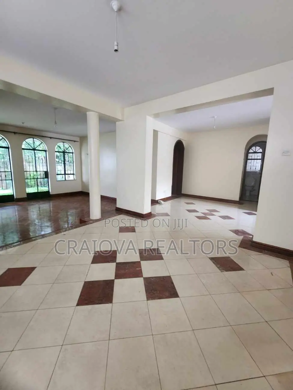 5bdrm Townhouse/Terrace in Riverside Drive for sale in Riverside Drive