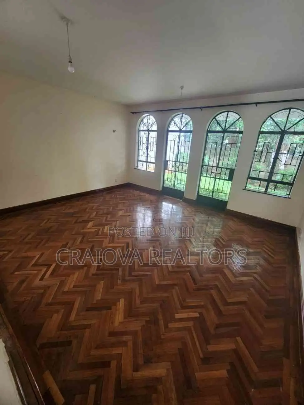 5bdrm Villa in Riverside Drive for sale in Riverside Drive