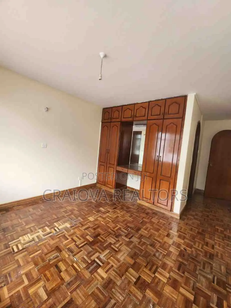 5bdrm Villa in Riverside Drive for sale in Riverside Drive