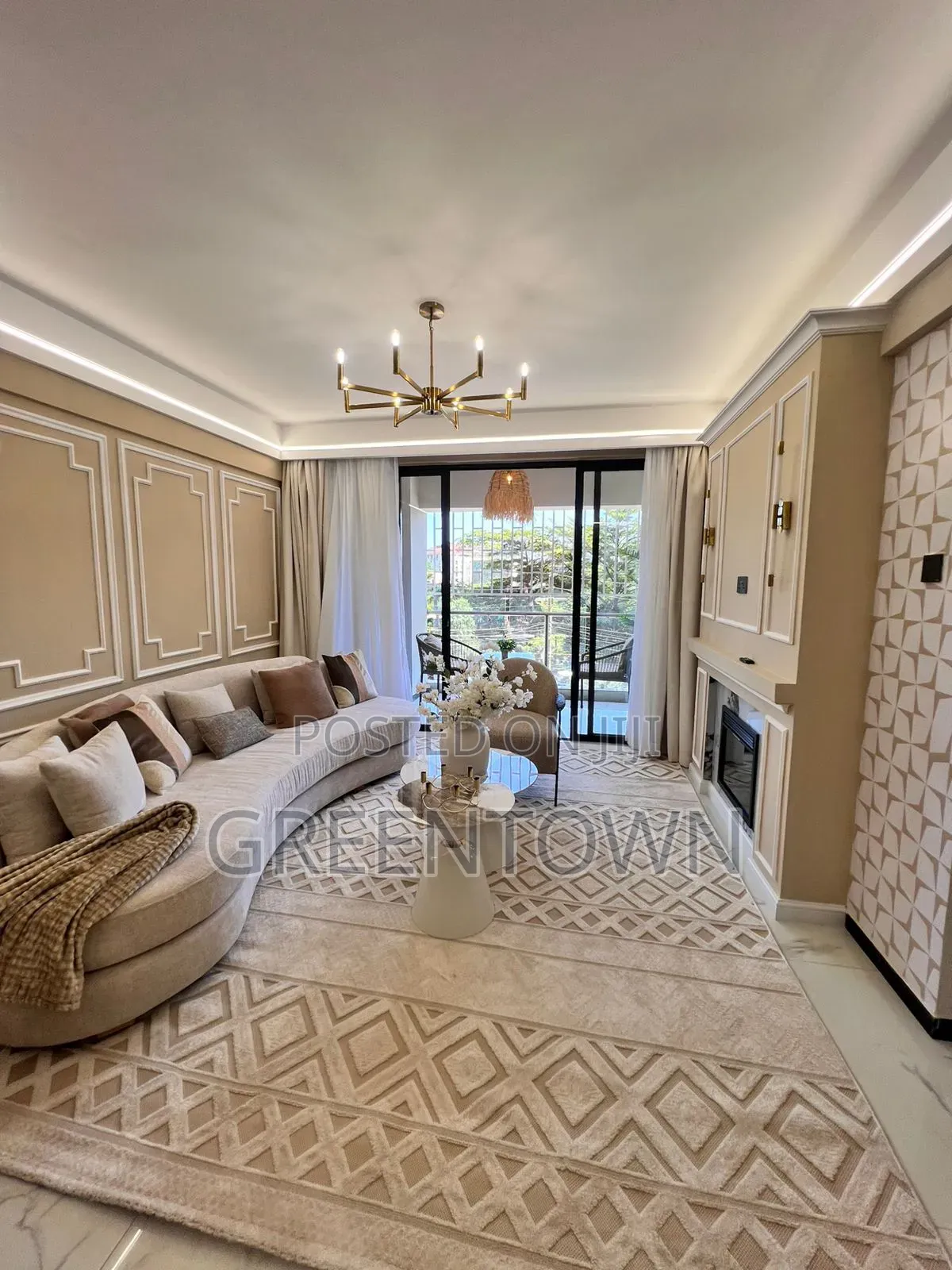 2bdrm Apartment in Super Westbury, Spring Valley for sale in Spring Valley