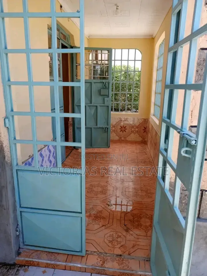 3bdrm Apartment in Complex Utawala for rent in Complex Utawala