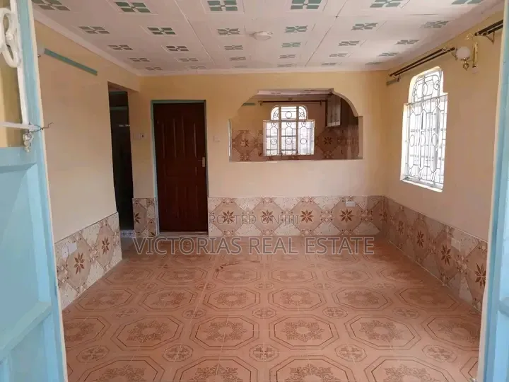 3bdrm Apartment in Complex Utawala for rent in Complex Utawala