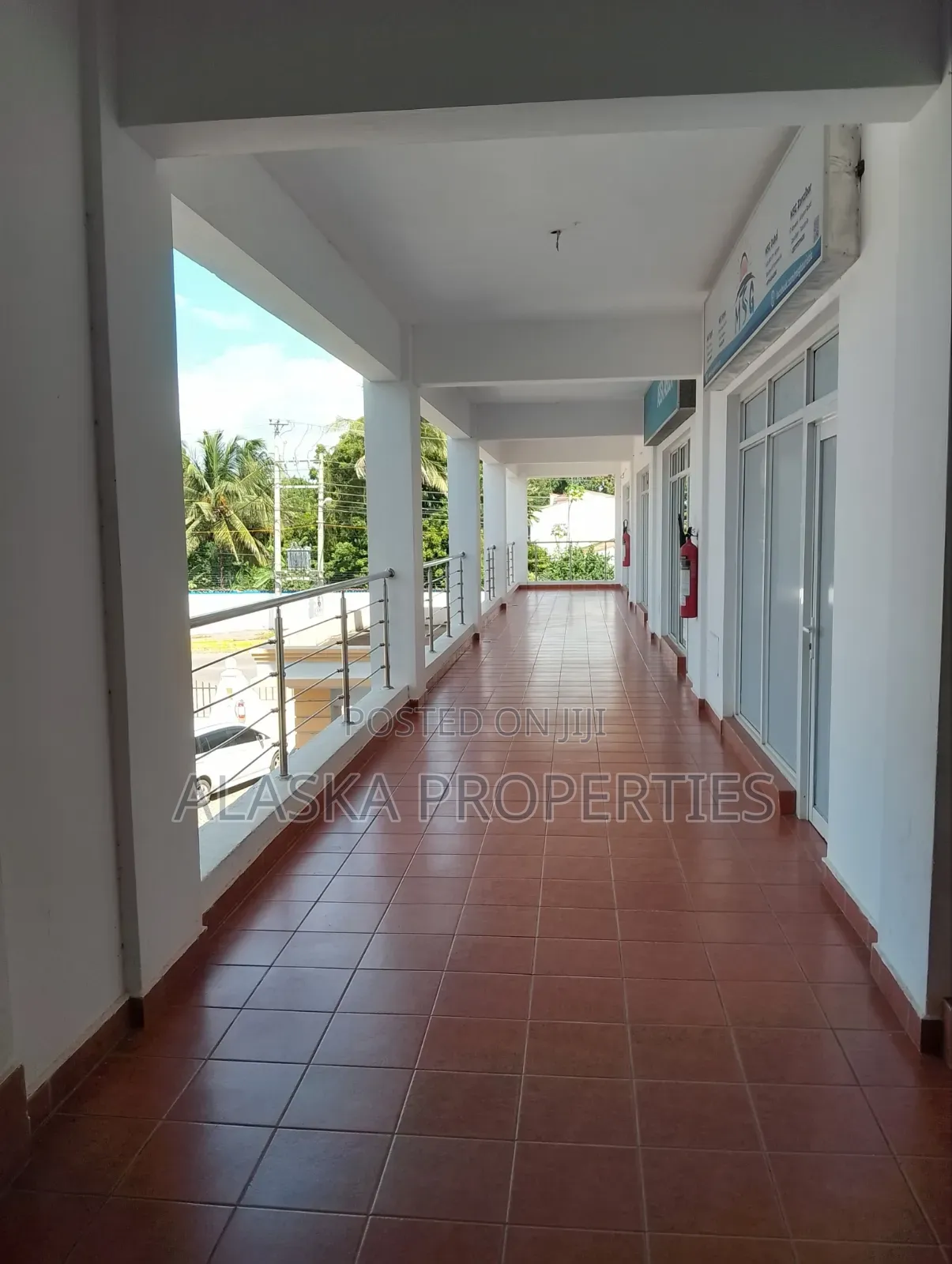 Office To Let In Nyali Estate in Nyali