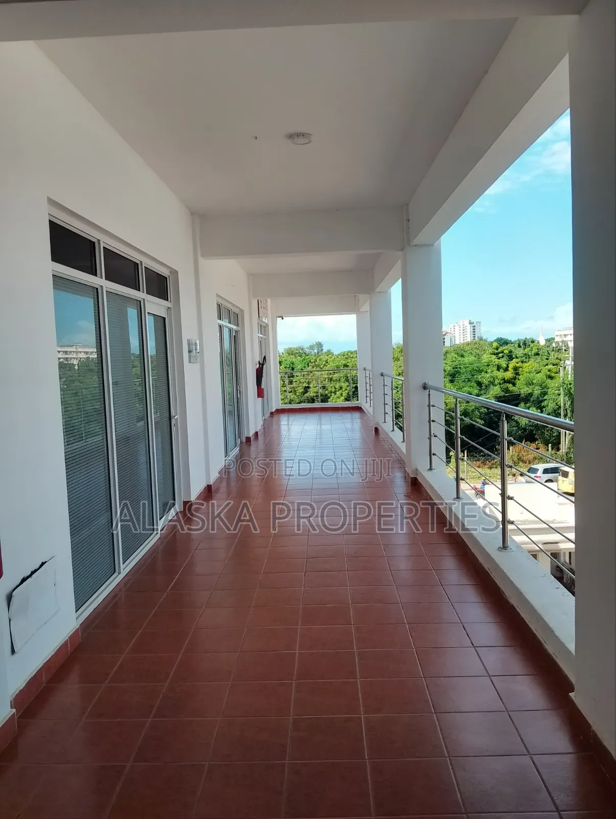 Office Space to Let in Nyali Links Road in Nyali