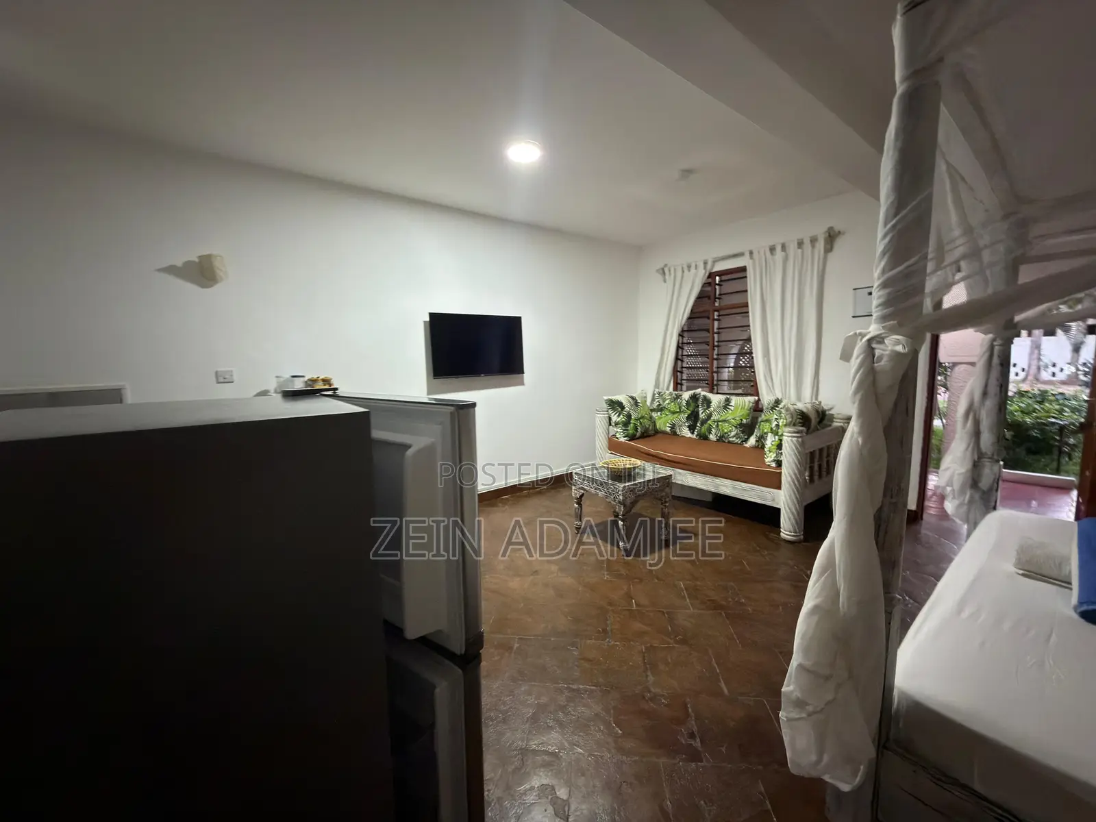 Furnished Studio Apartment in Town Centre for sale in Town Centre
