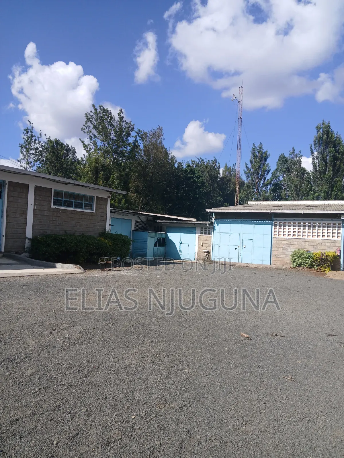 100ft×80ft Kasarani Plot for Rental, Off Thika Rd, Fenced, Godown. in Roysambu