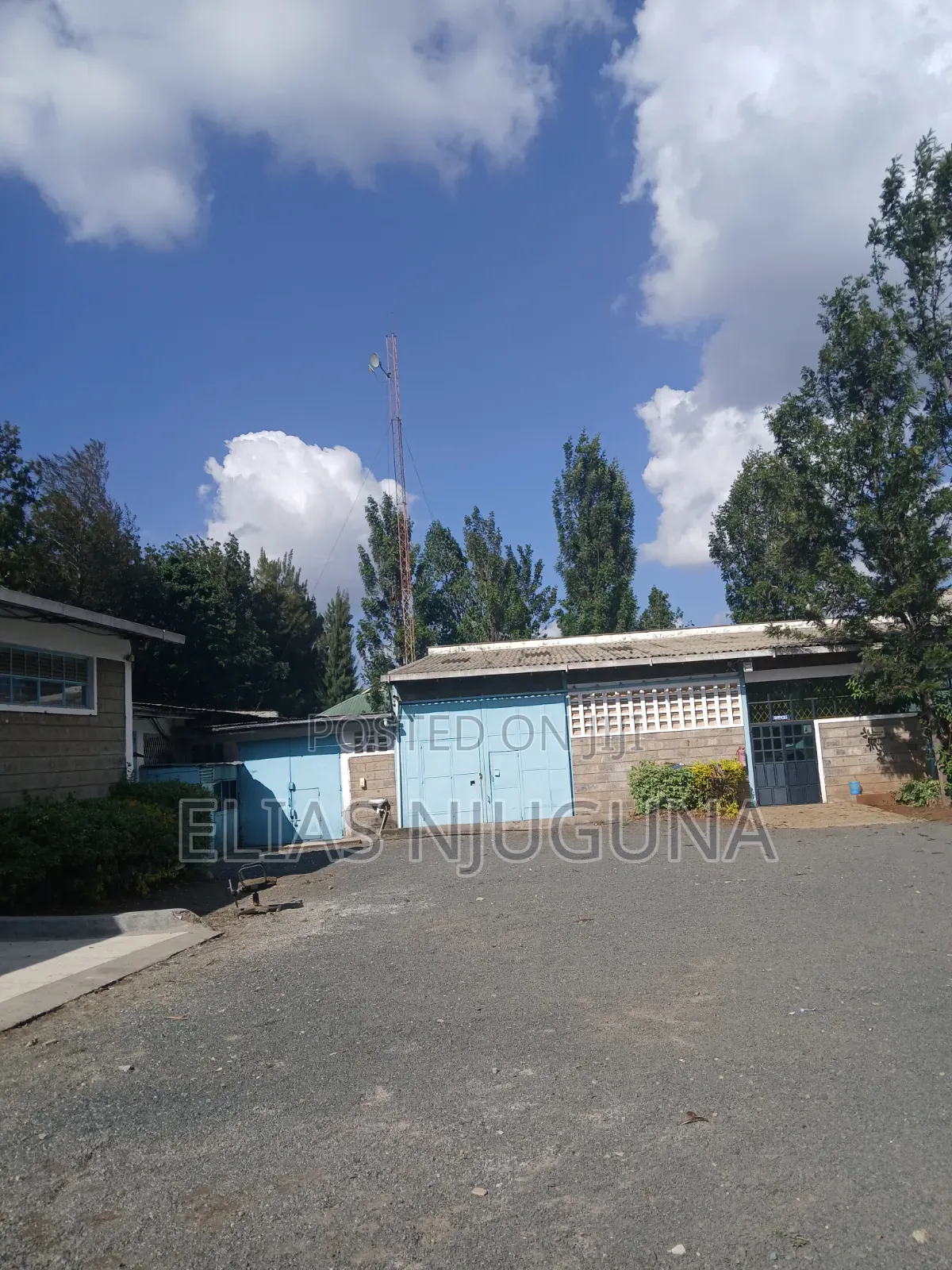 100ft×80ft Kasarani Plot for Rental, Off Thika Rd, Fenced, Godown. in Roysambu