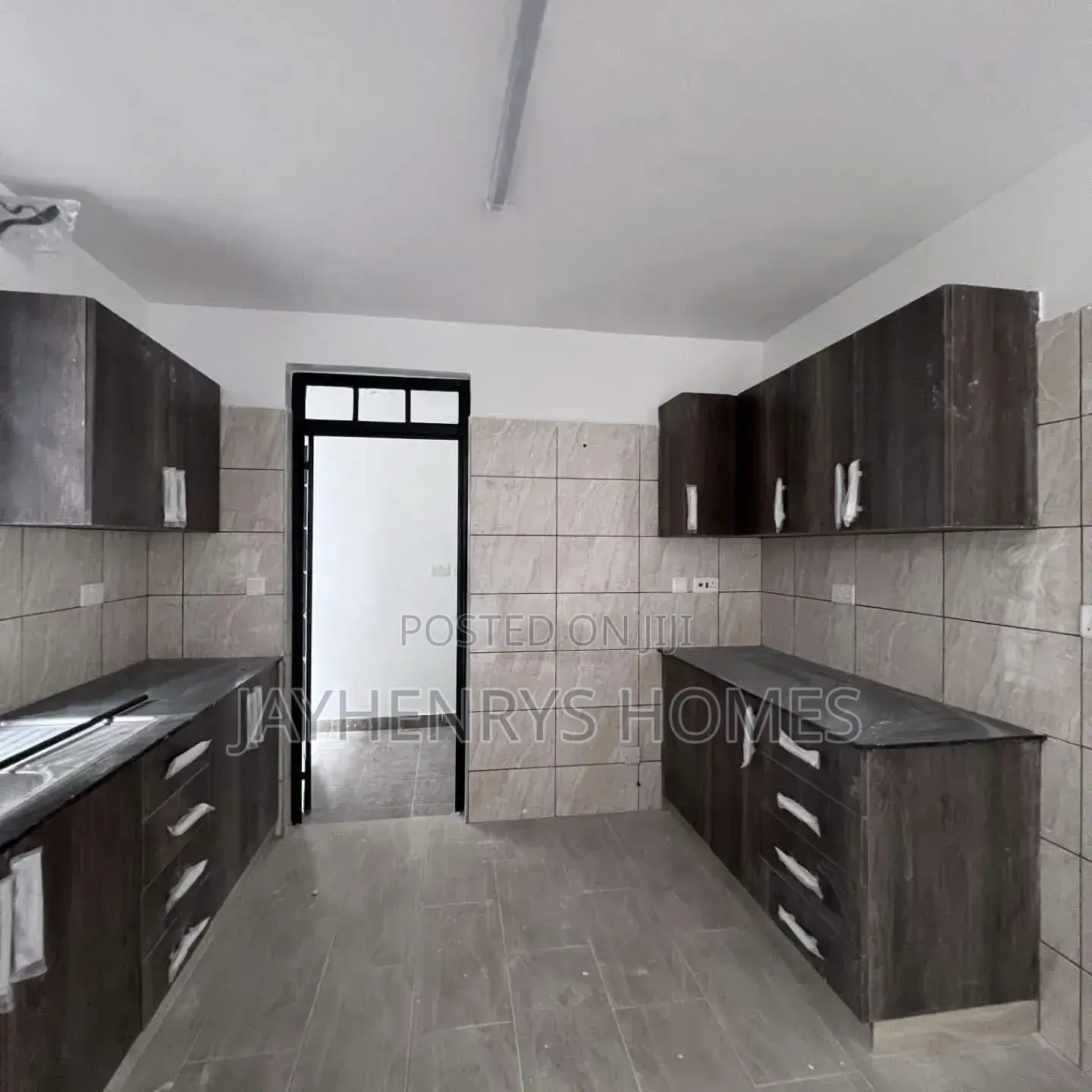 4bdrm House in Gateway Mall Area for rent in Gateway Mall Area