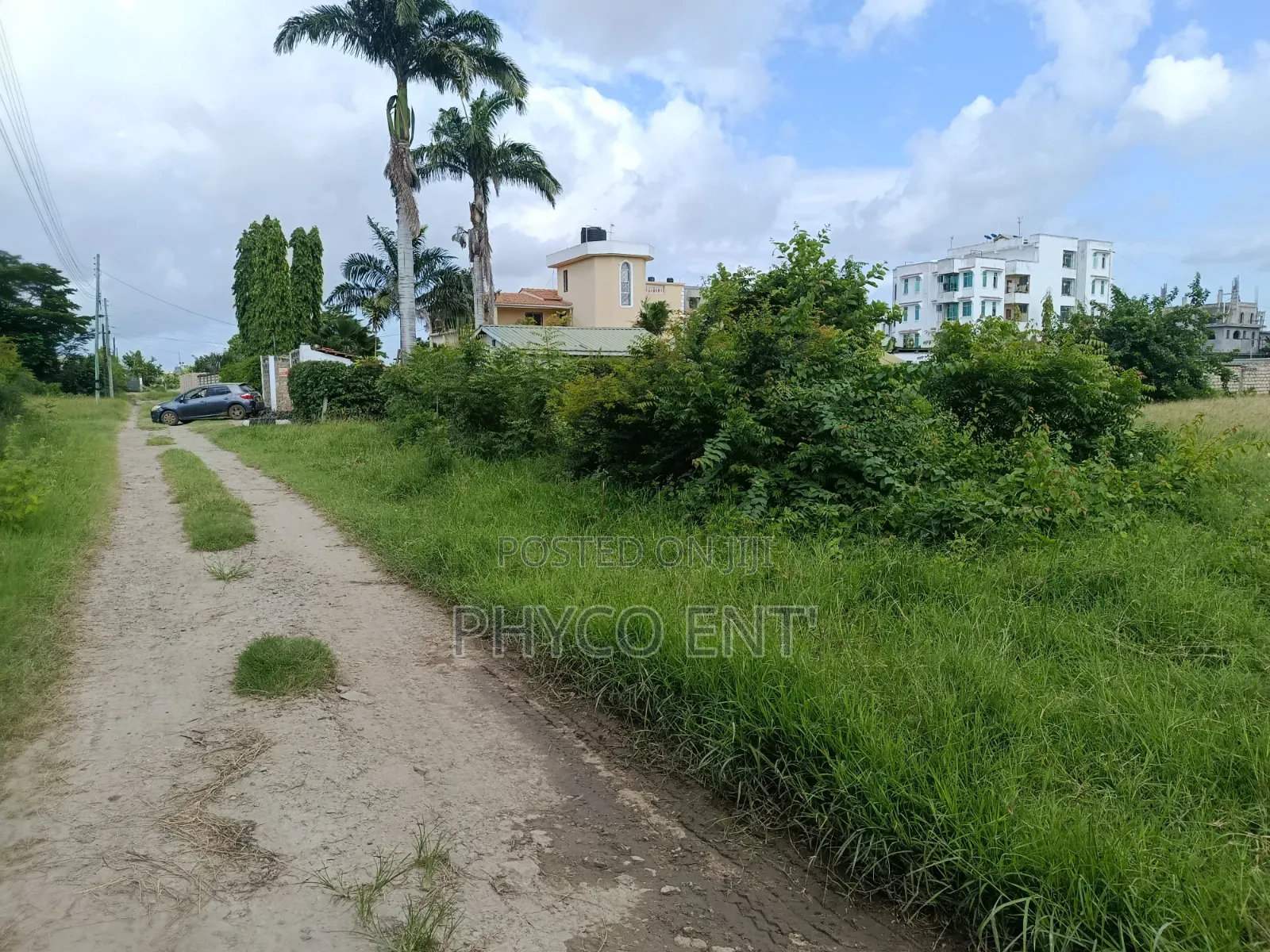 Quarter Plot for Sale in Utange