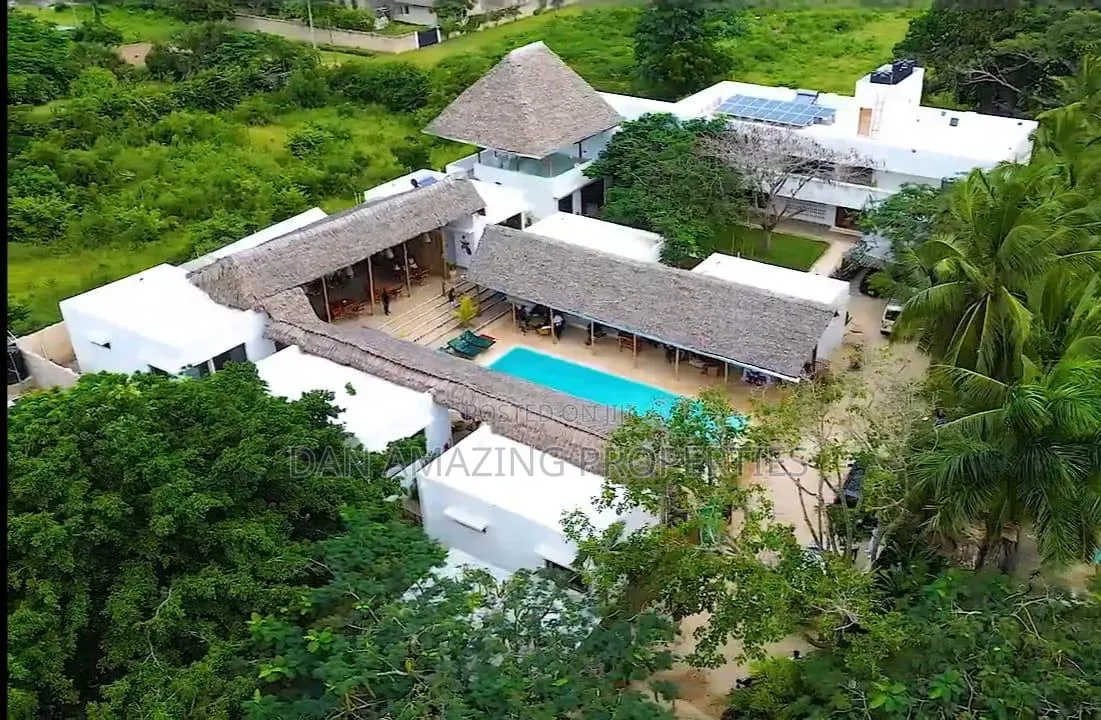 Furnished 10bdrm Villa in Beach Rd On 1/2 Acre, Diani for sale in Diani