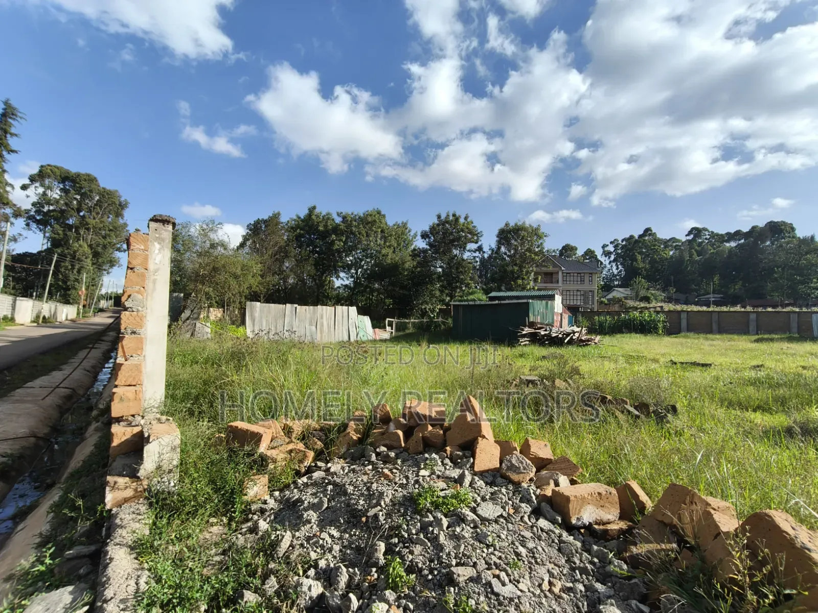 Affordable Residential Quarter Acre Plot for Sale in Kerarapon Drive in Kerarapon