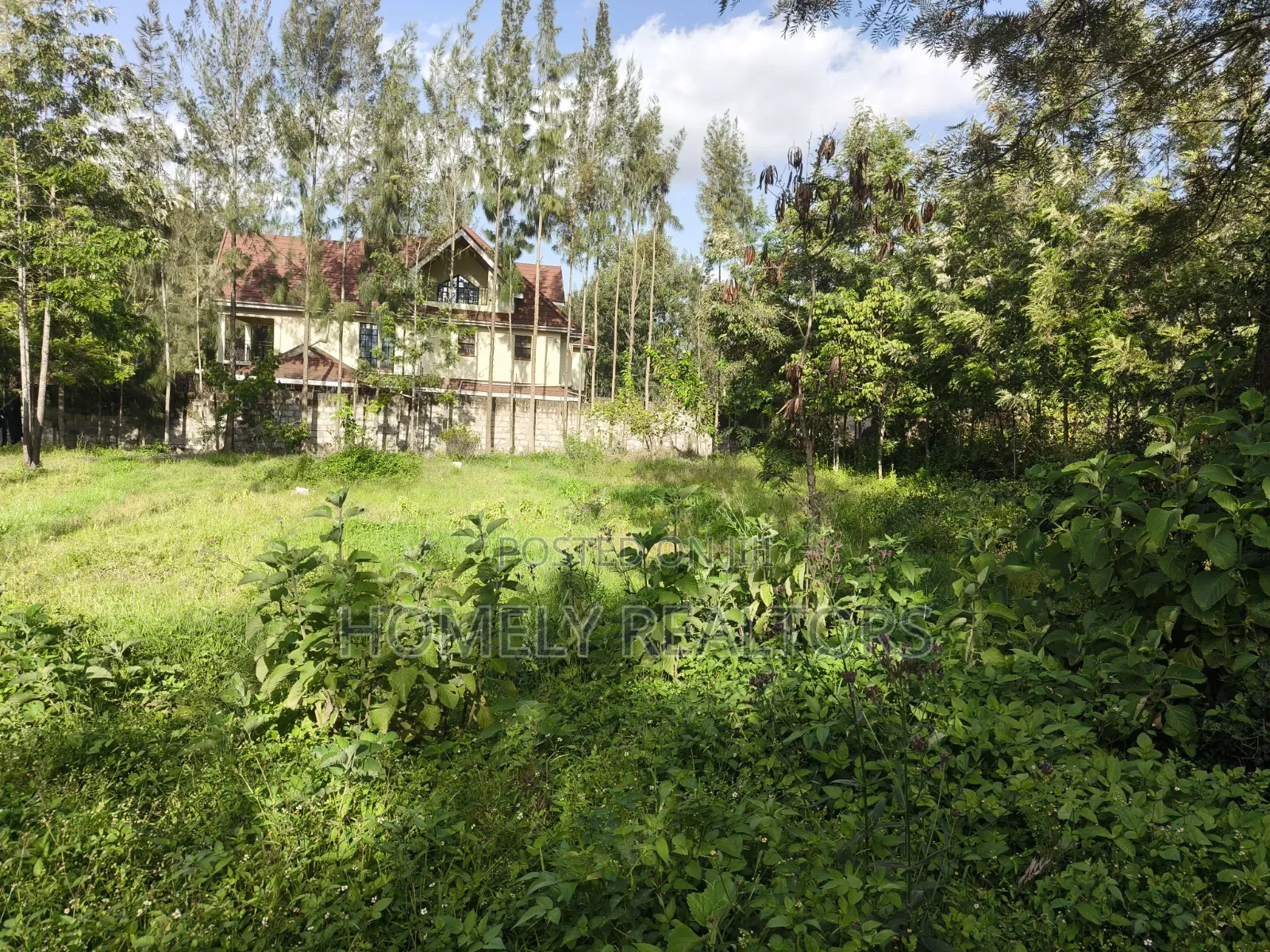 Residential Quarter Acre Plot for Sale in Kerarapon Drive in Kerarapon