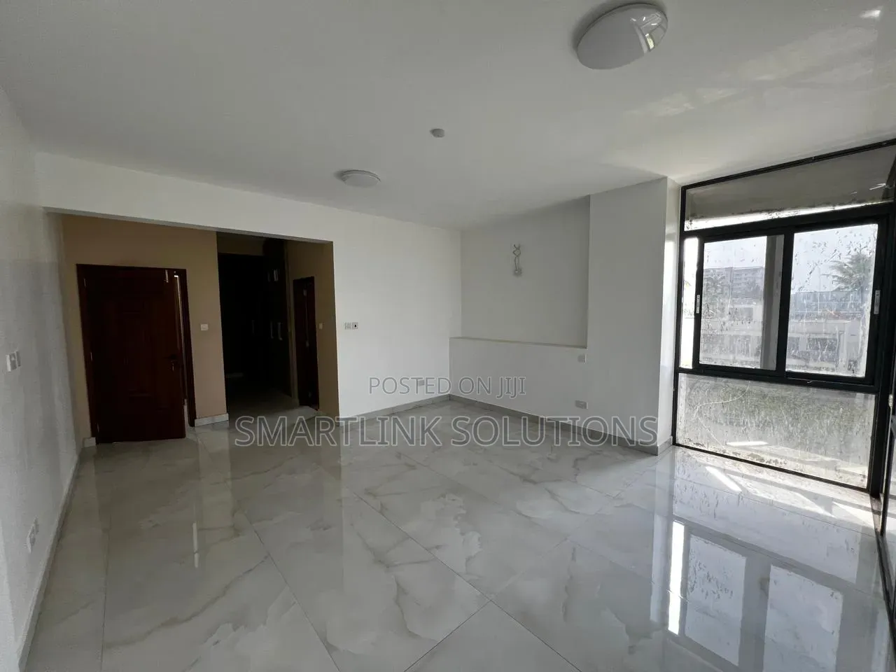 3bdrm Block of Flats in Elerfurg, Kizingo for sale in Kizingo