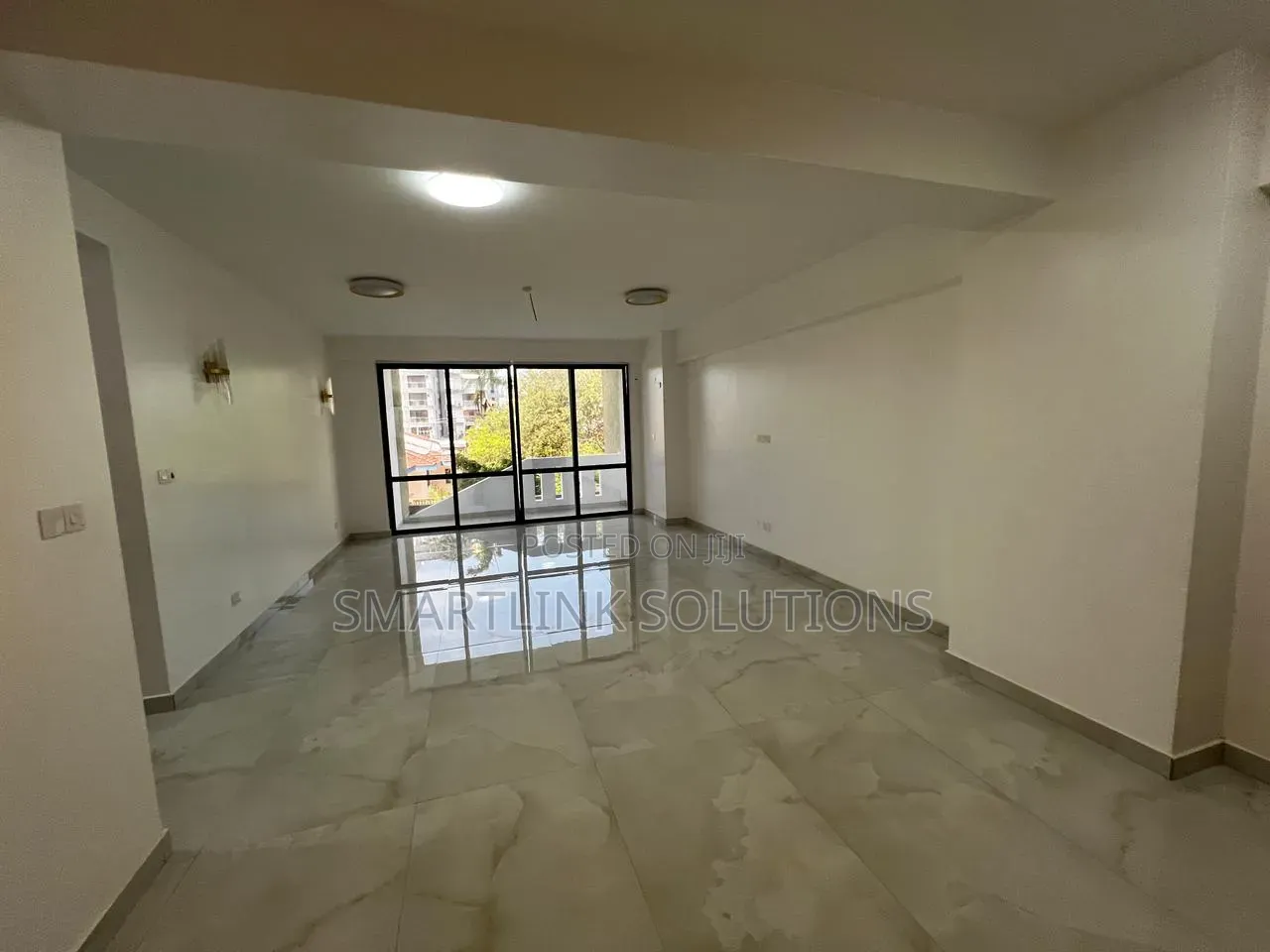 3bdrm Block of Flats in Elerfurg, Kizingo for sale in Kizingo