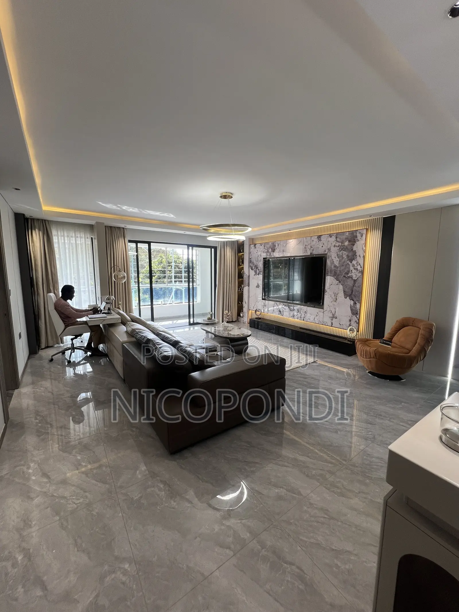 3bdrm Apartment in Kileleshwa for sale in Kileleshwa