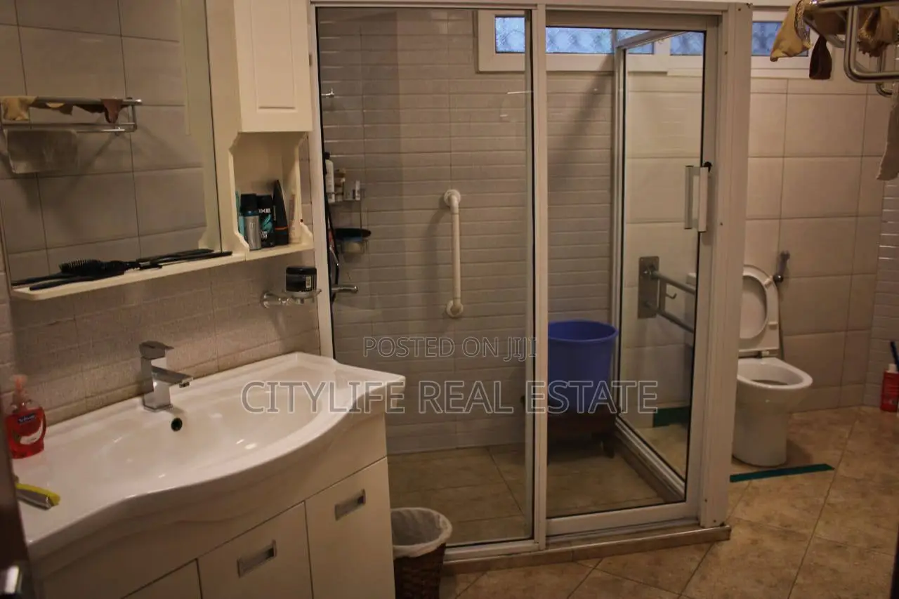 6bdrm Maisonette in School Lane, Raphta Road Area for sale in Raphta Road Area