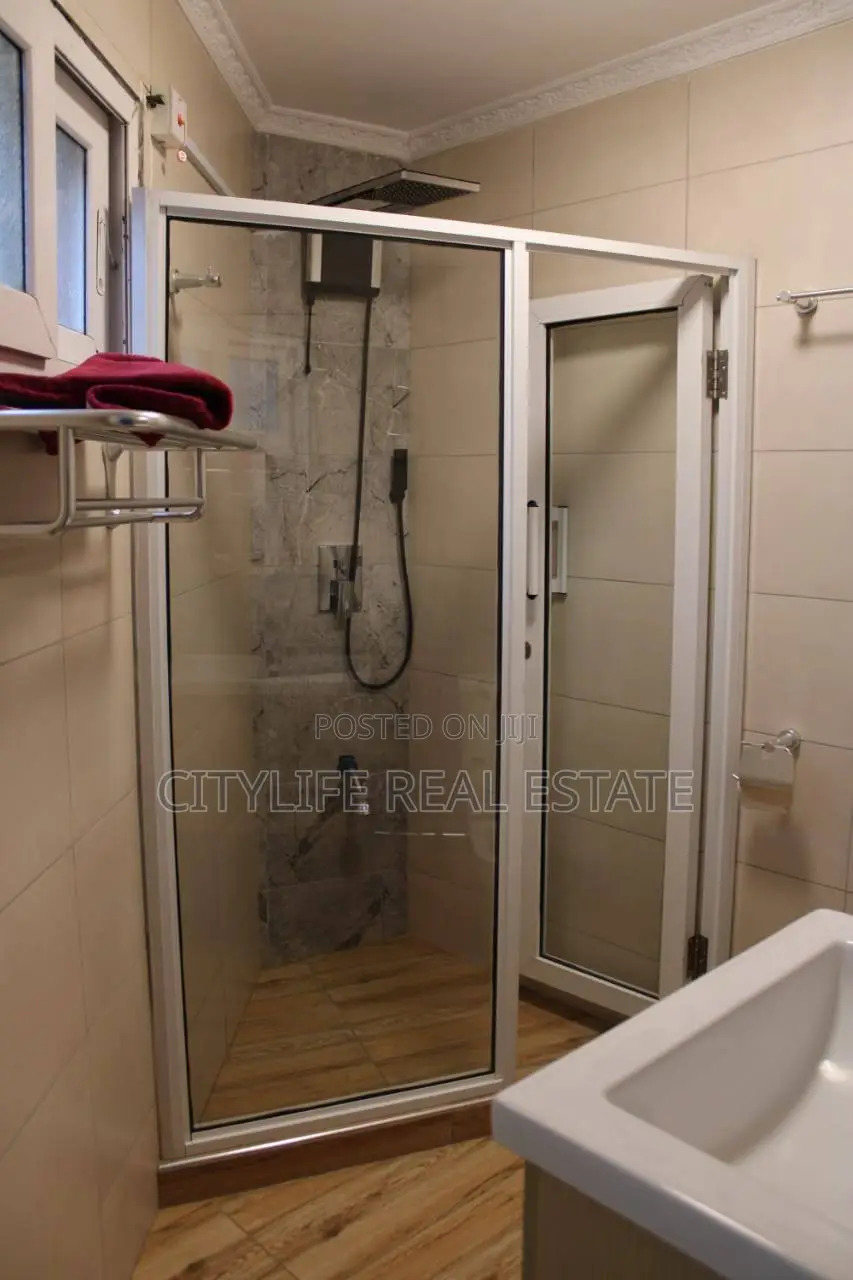 6bdrm Maisonette in School Lane, Raphta Road Area for sale in Raphta Road Area