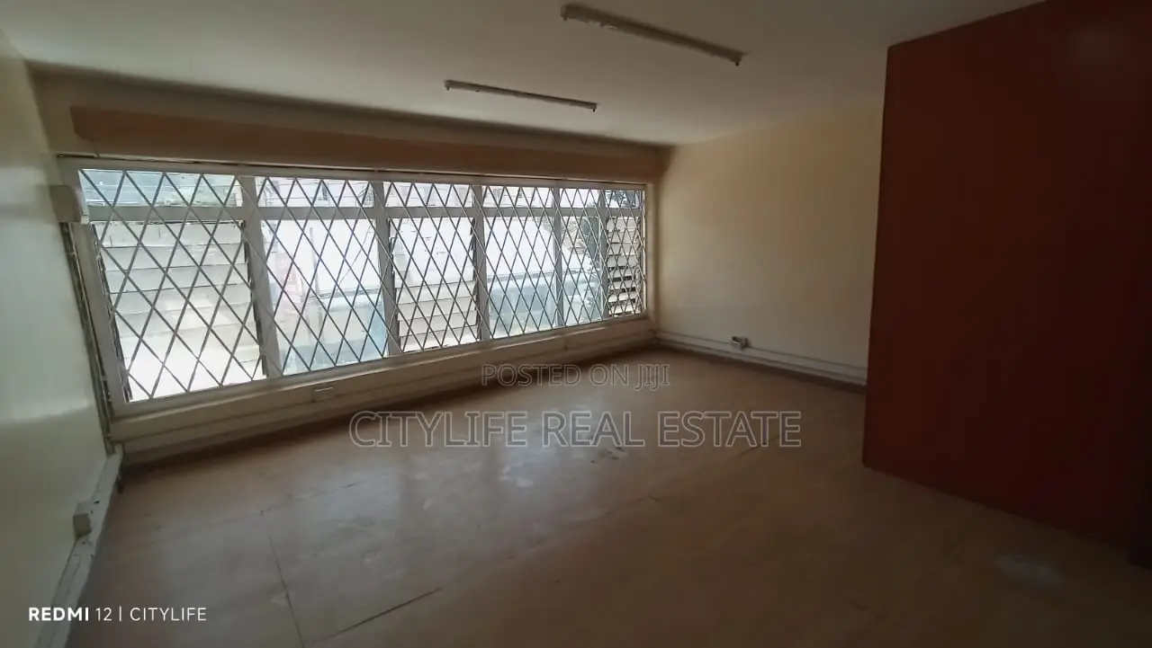 Ngara Road, Commercial Office on Mezzanine Floor 1200sqft in Ngara