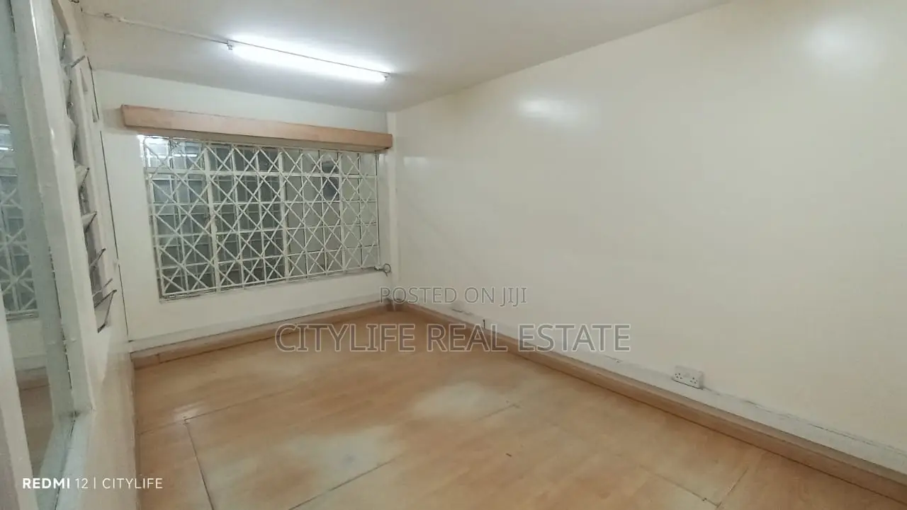 Ngara Road, Commercial Office on Mezzanine Floor 1200sqft in Ngara