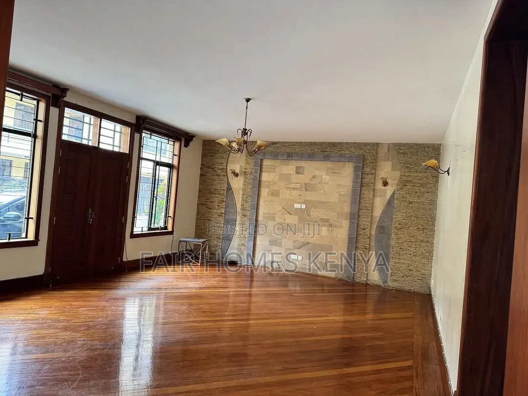 5bdrm Townhouse / Terrace in Gitanga Road, Valley Arcade for rent in Valley Arcade