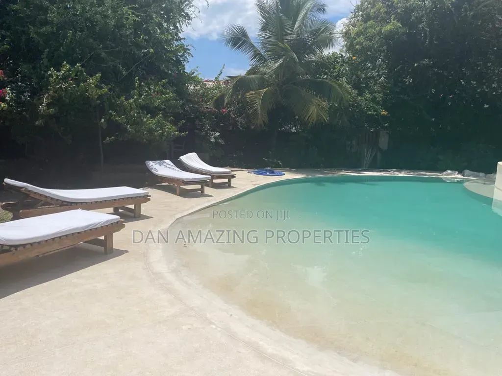 Furnished 6bdrm Villa in Diani On 1/2 Acre for sale in Diani