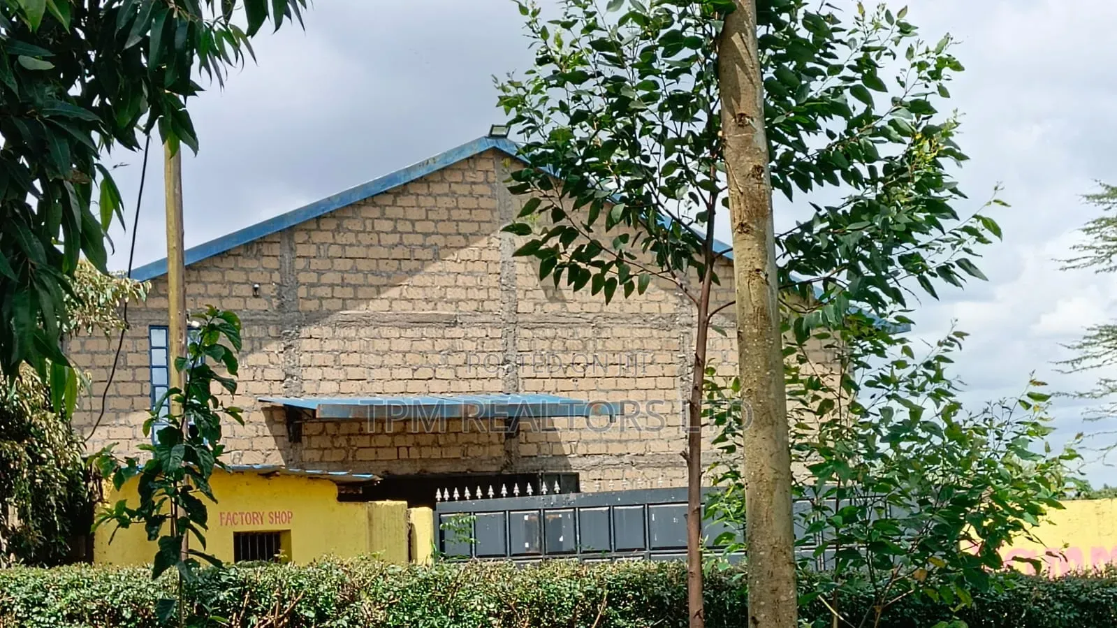 Godown for Sale in Sigona Kikuyu in Zambezi/Sigona
