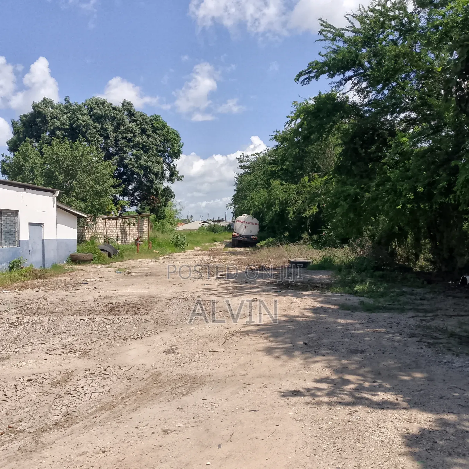 Yard to Let Changamwe in Magongo