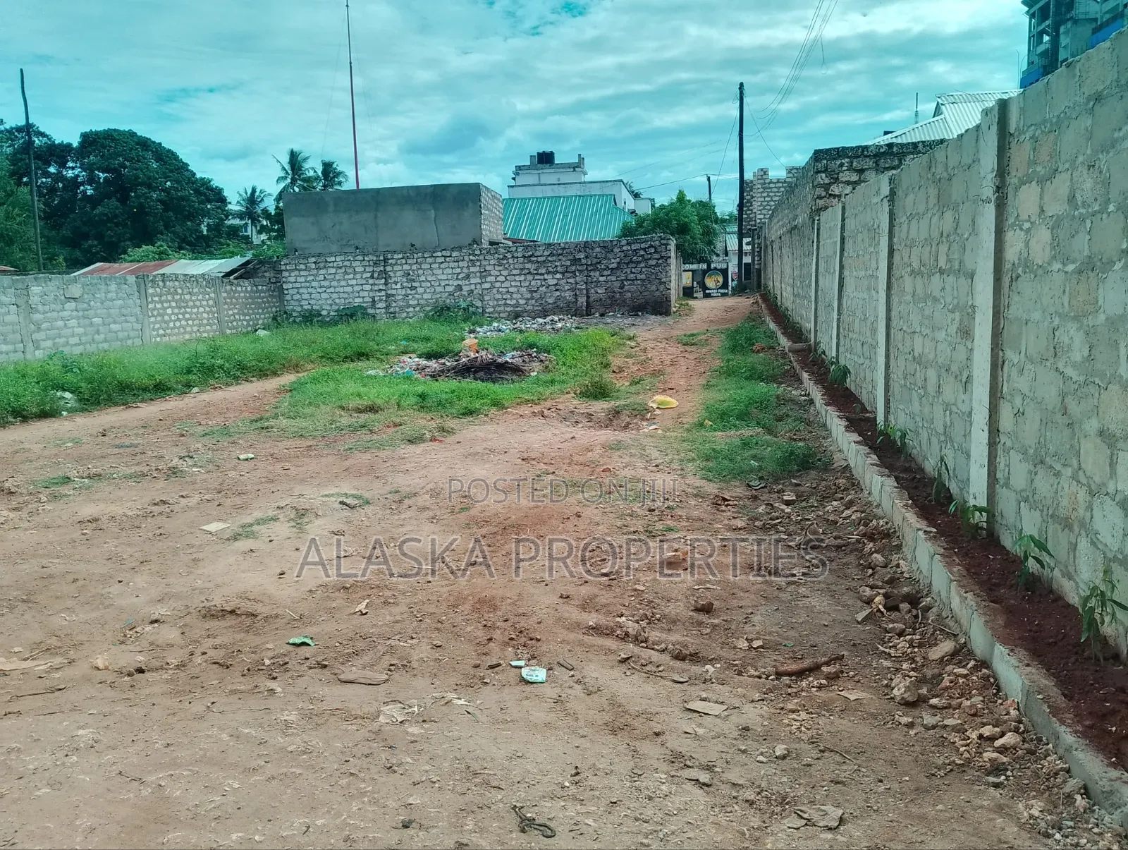 40by80 Plot for Sale at Beach Road Gichaga Estate in Ziwa la Ngombe
