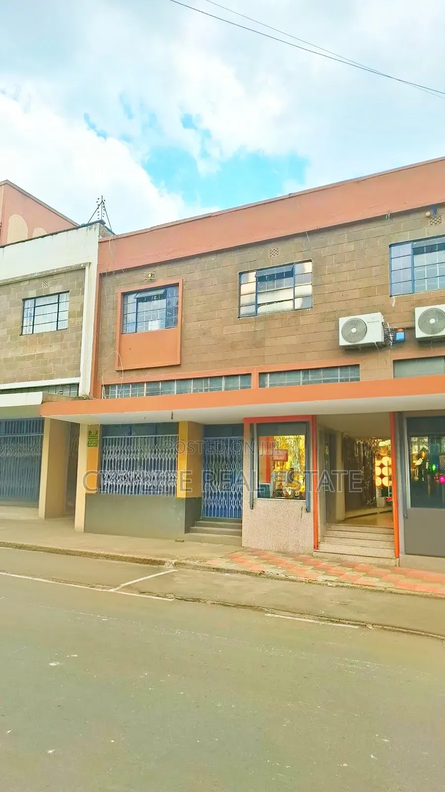 Nairobi Cbd, Kijambe Street ,2,000 Ft2
•Street Level in Nairobi Central