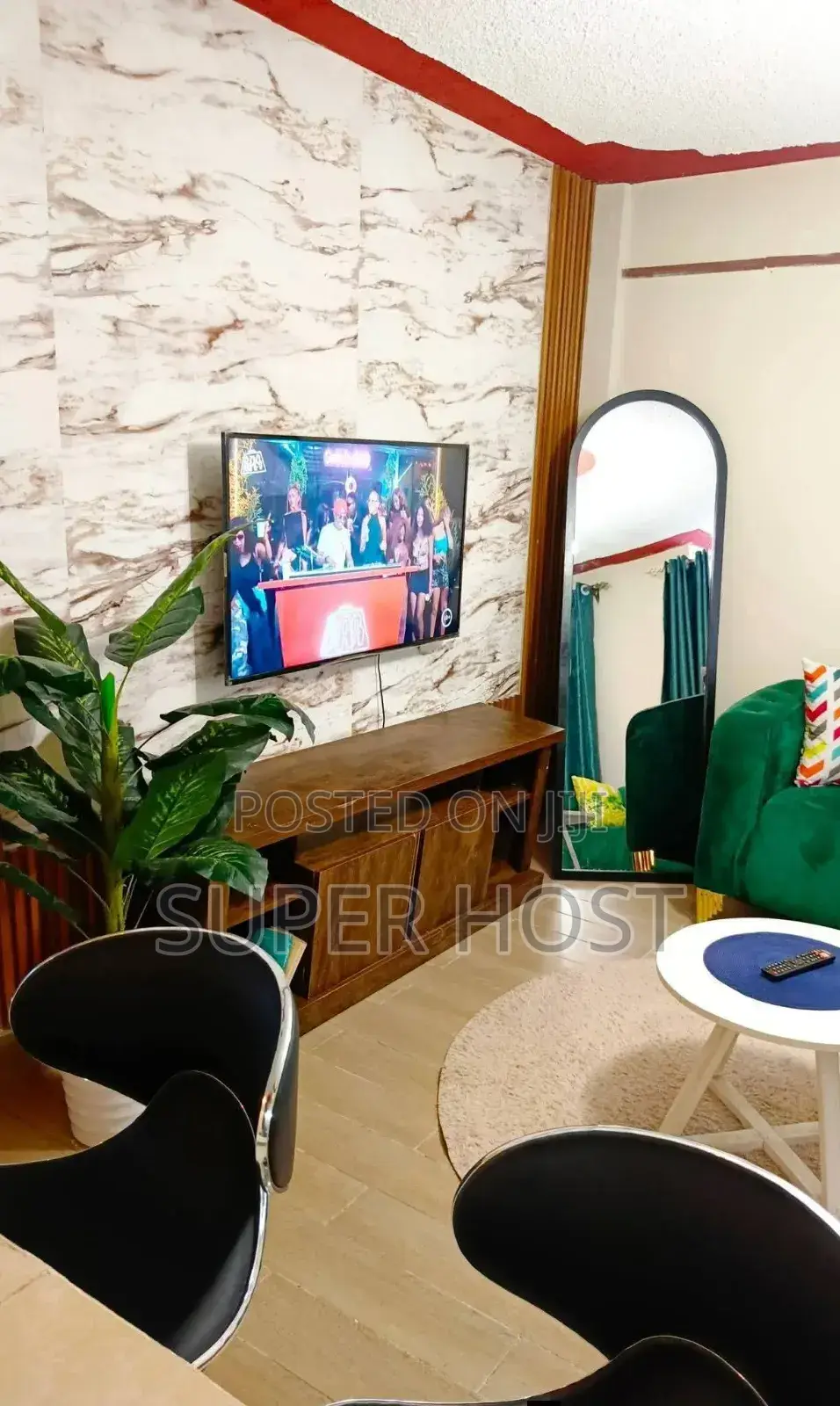 Spacious One Bedroom Airbnb Ruaka Town in Ruaka