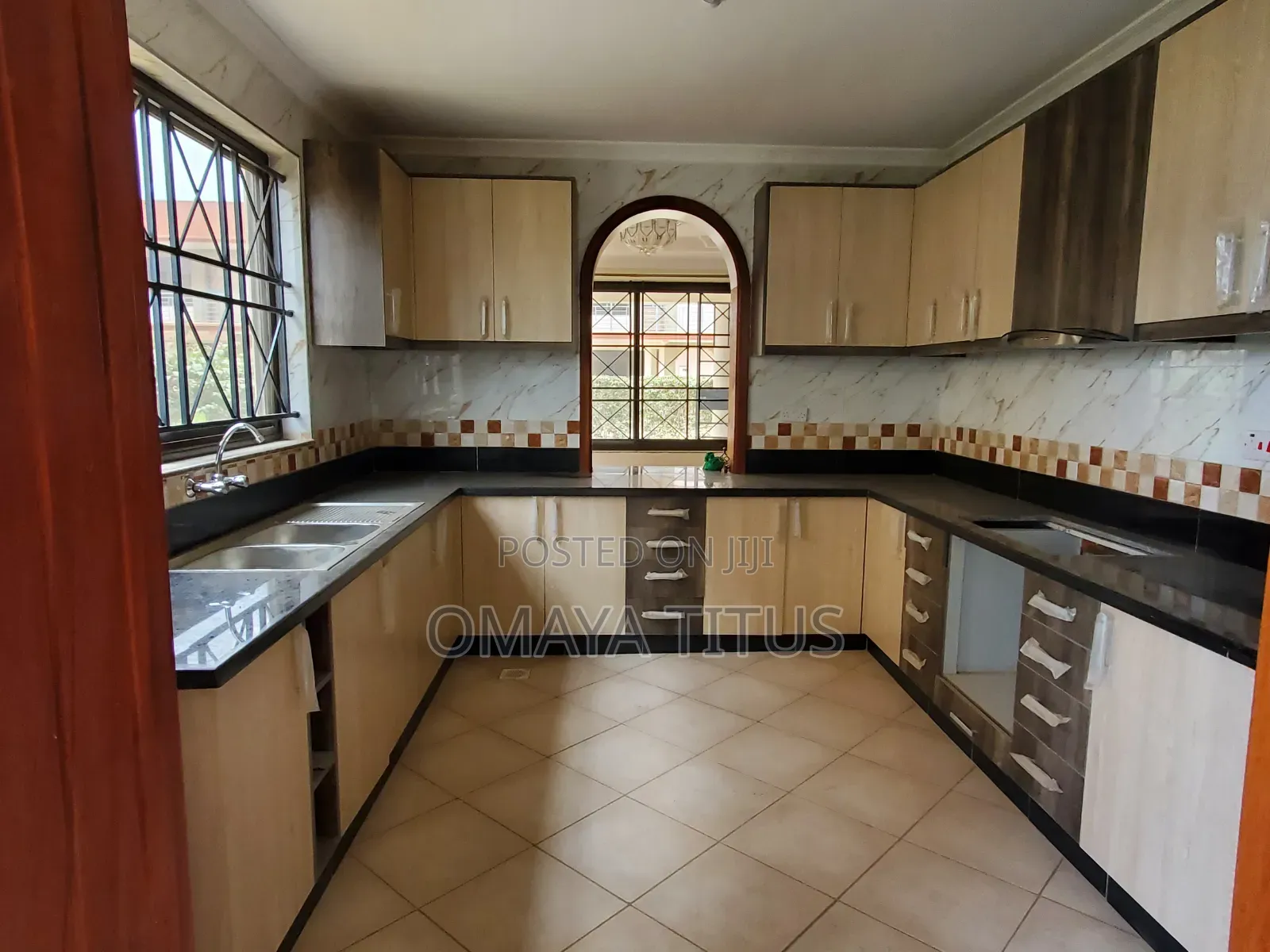 5bdrm Villa in Gateway Mall Area for rent in Gateway Mall Area