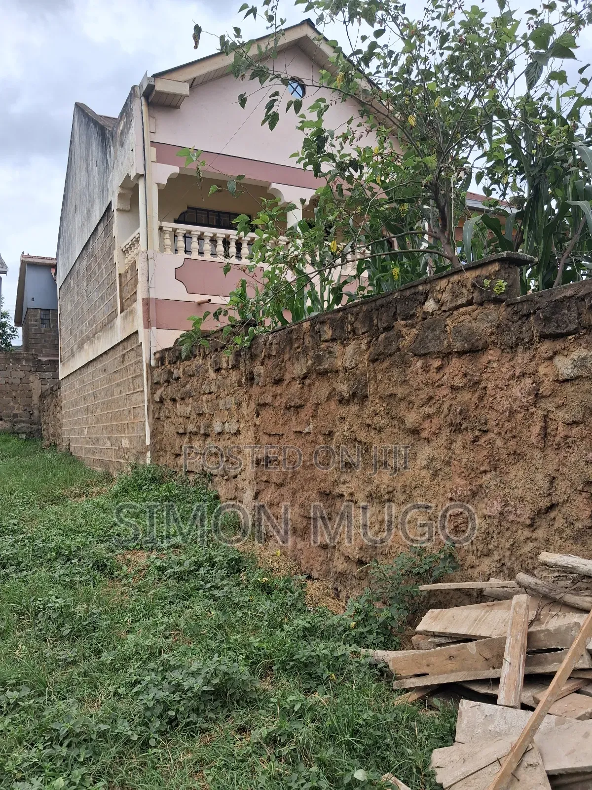 Membly Park Estate River Side Court 1/8ac With 3 Side Wall in Membley Estate