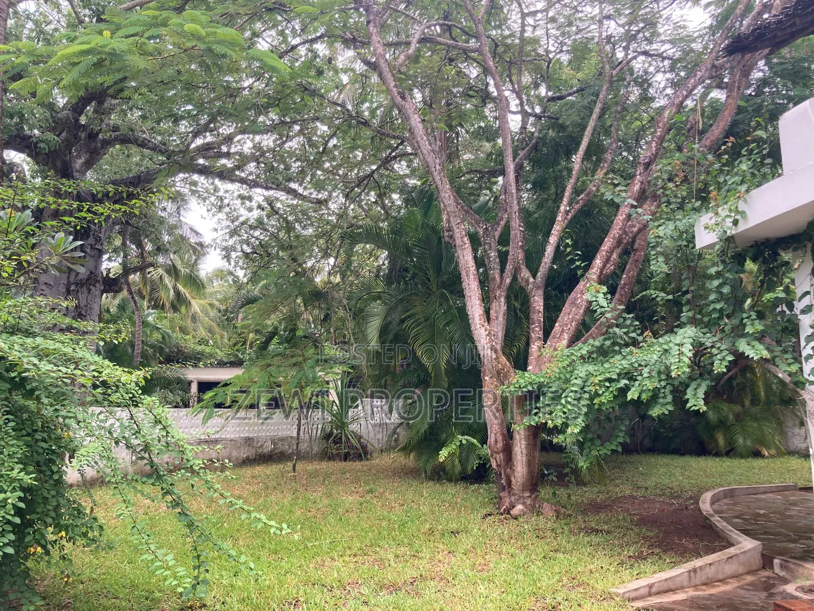 Furnished 2bdrm Villa in Diani for sale in Diani