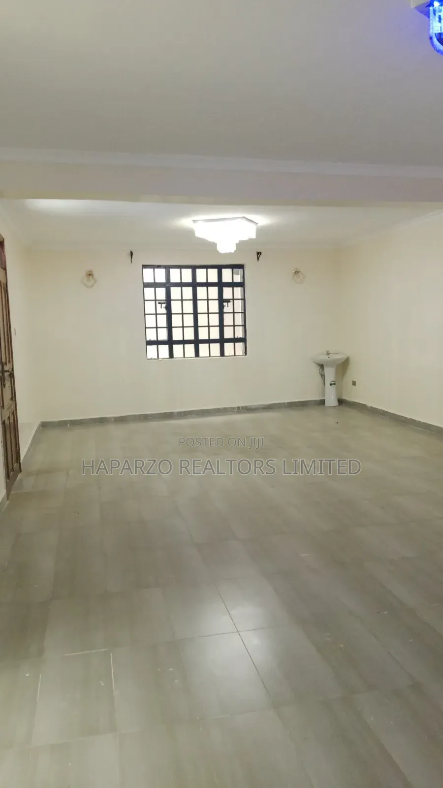 5bdrm House in Shooters Utawala for rent in Complex Utawala