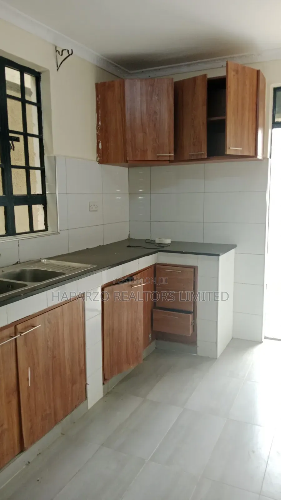5bdrm House in Shooters Utawala for rent in Complex Utawala