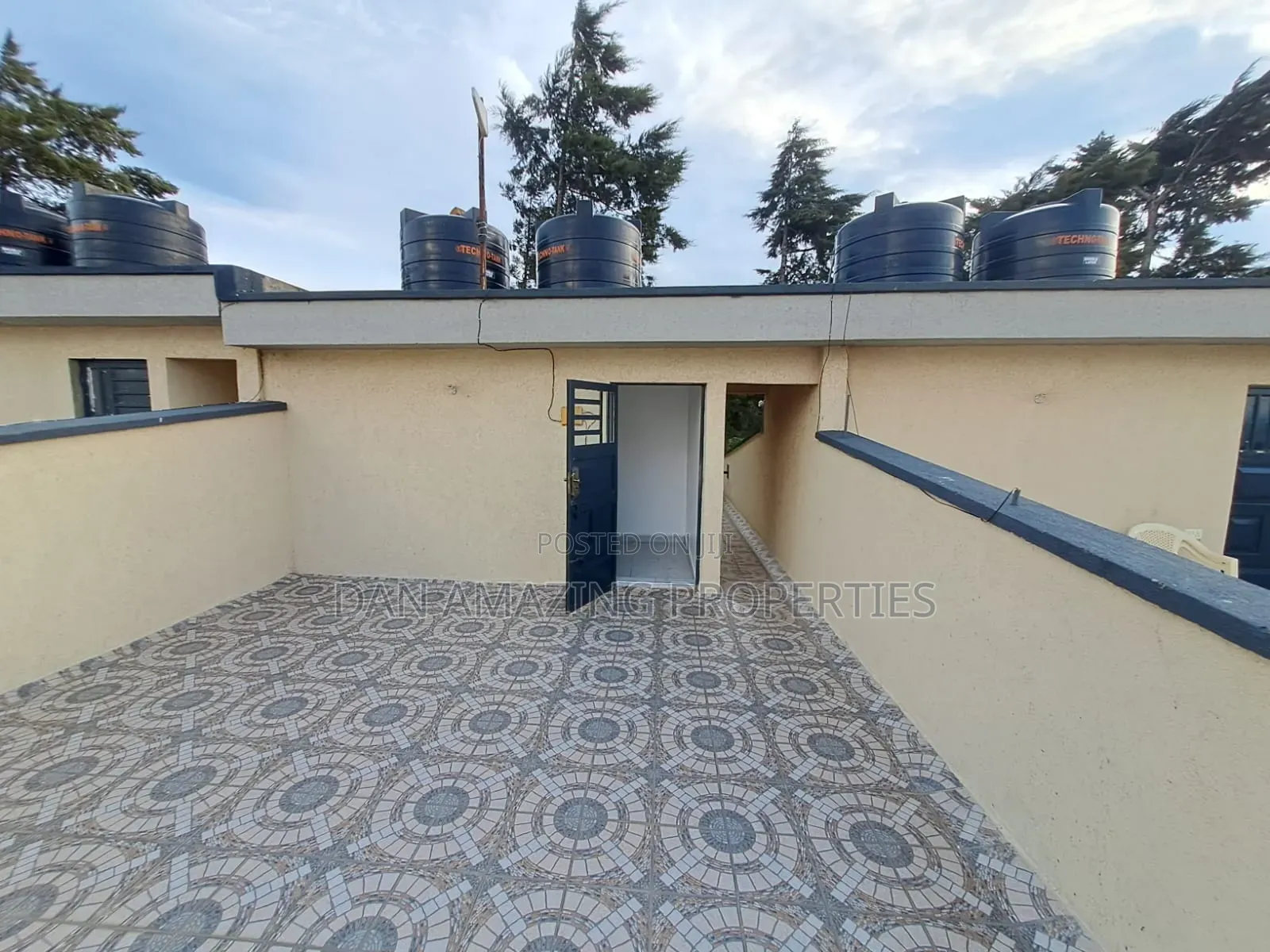 3bdrm Townhouse / Terrace in Maragara Rd, Kibiku for rent in Kibiku