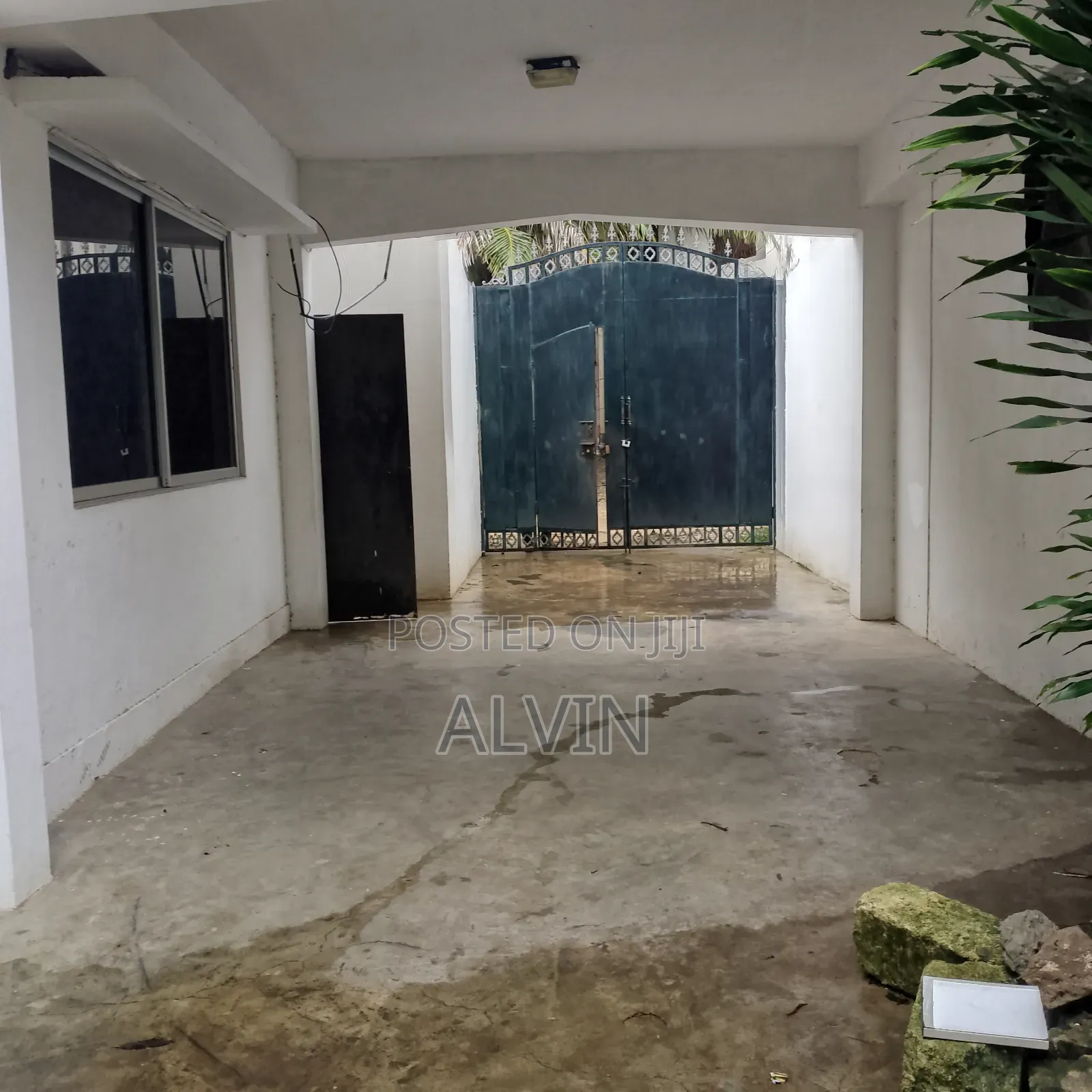3bdrm Bungalow in Liwatoni, Ganjoni for rent in Ganjoni