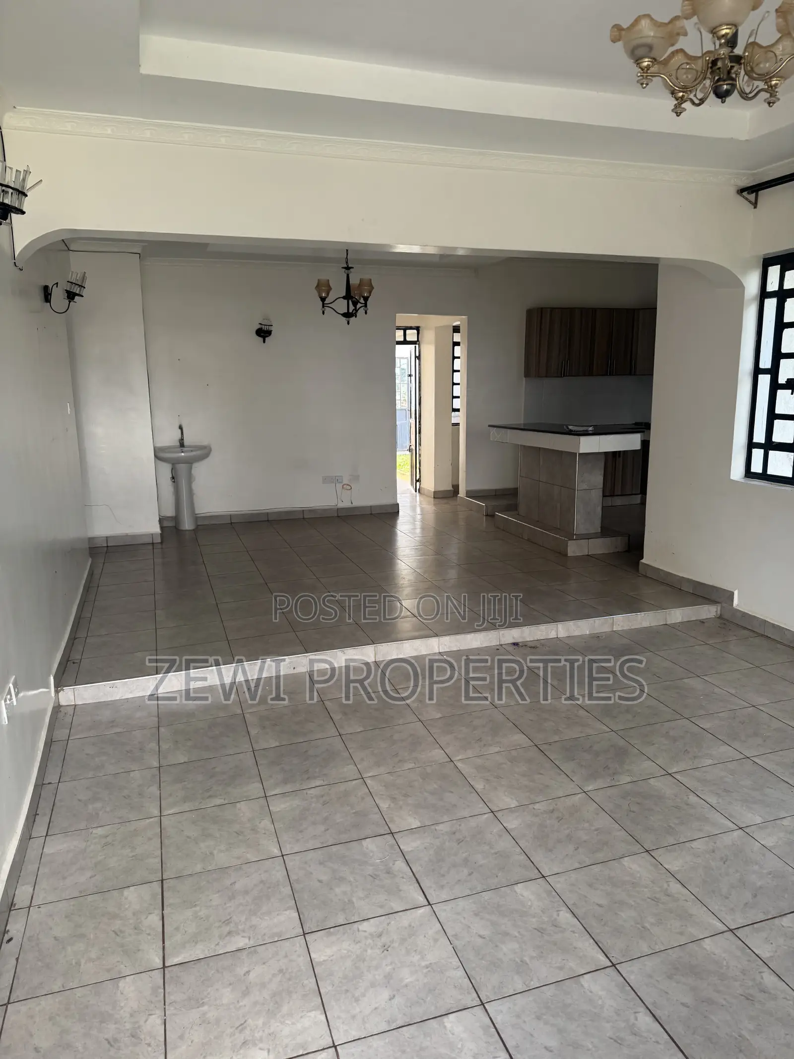 3bdrm Bungalow in Oluulua for sale in Oluulua