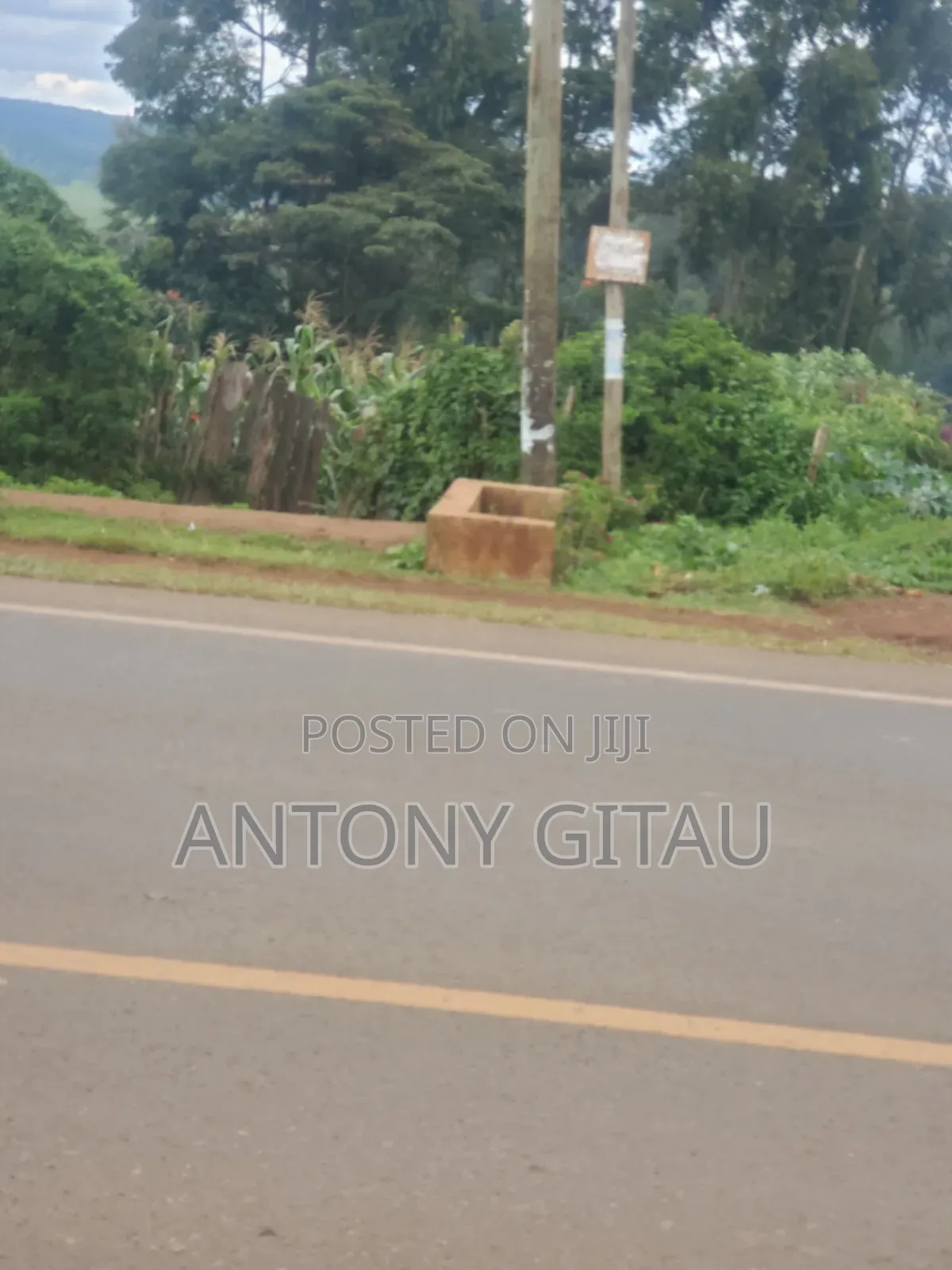 A Long Thogoto Mutarakwa Road in Karai