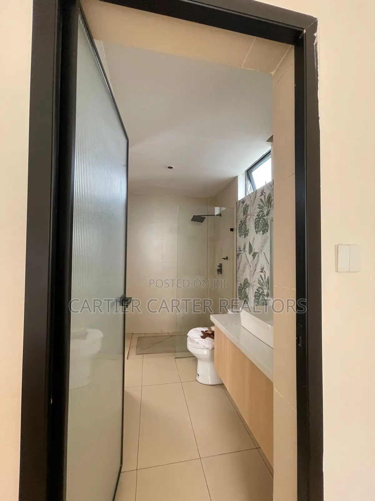 3bdrm Apartment in Gateway Mall Area for sale in Gateway Mall Area
