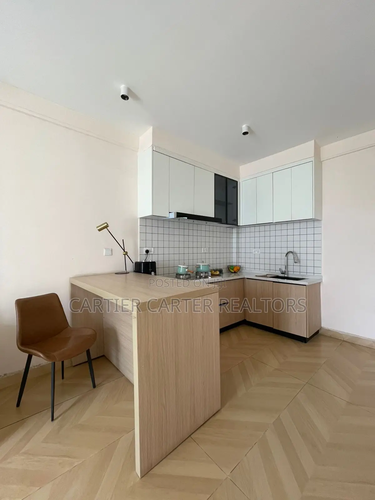 3bdrm Apartment in Gateway Mall Area for sale in Gateway Mall Area