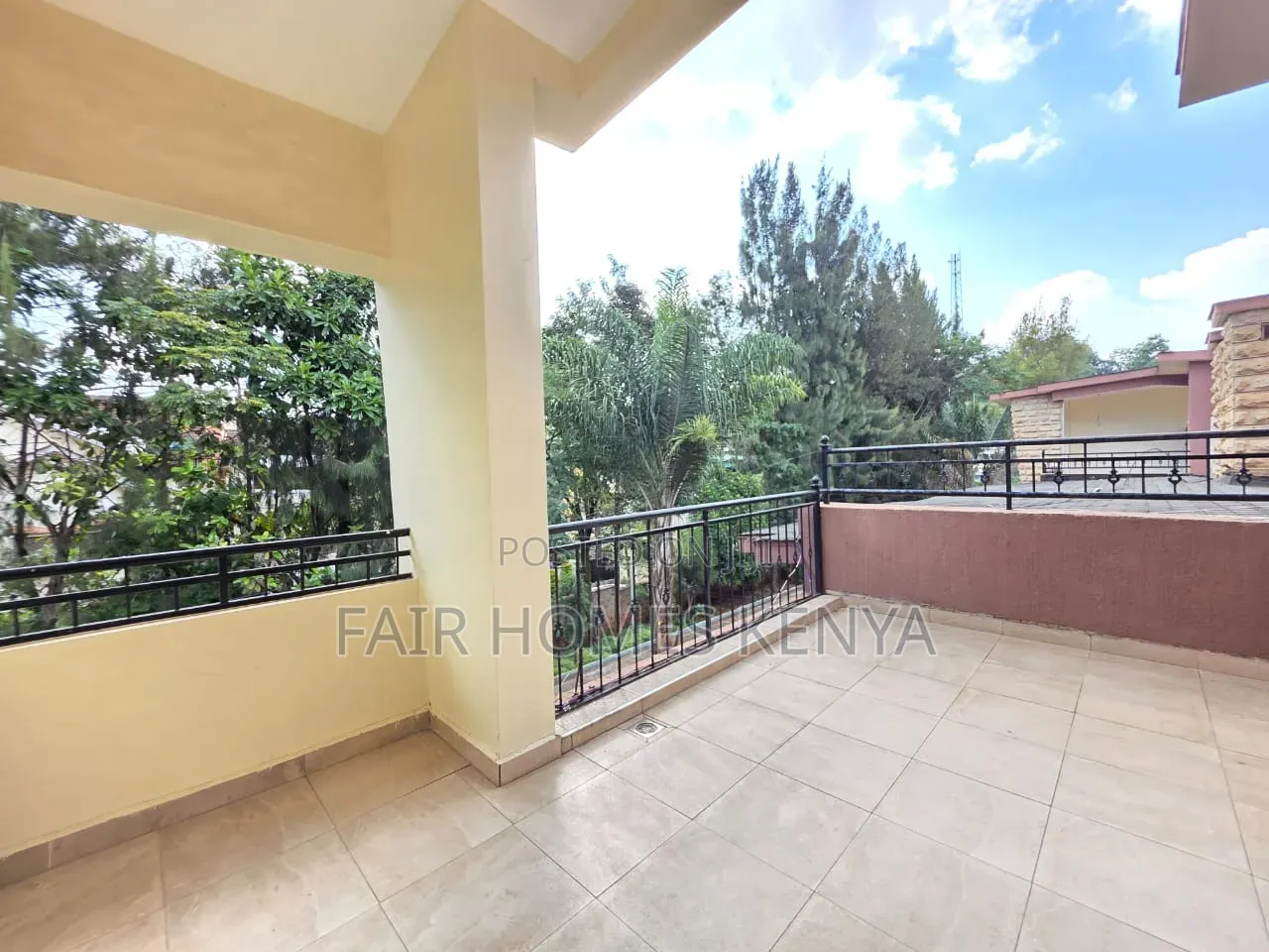5bdrm Townhouse / Terrace in Convent Drive, Muthangari for rent in Muthangari