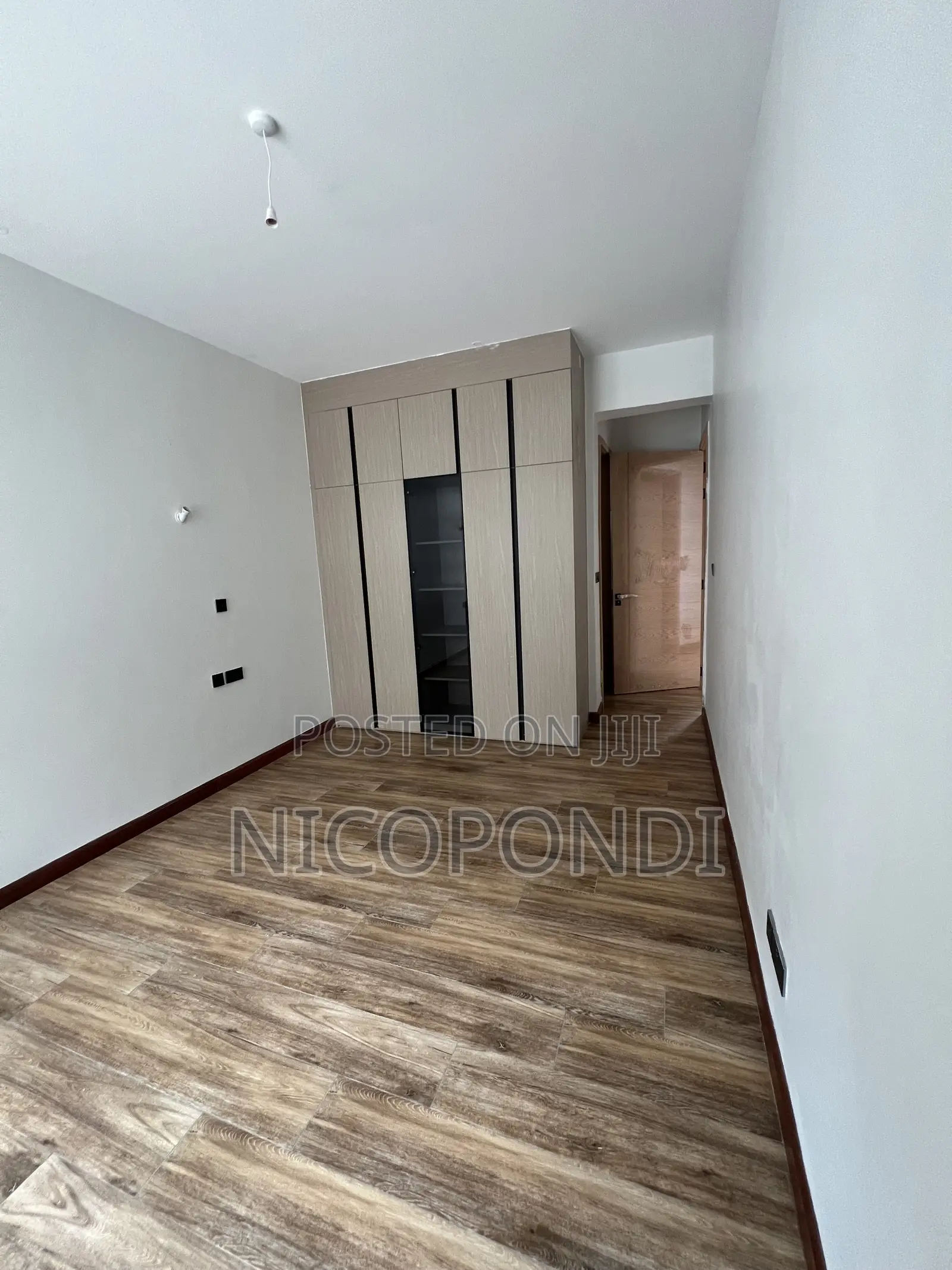 6bdrm Villa in Lavington for sale in Lavington