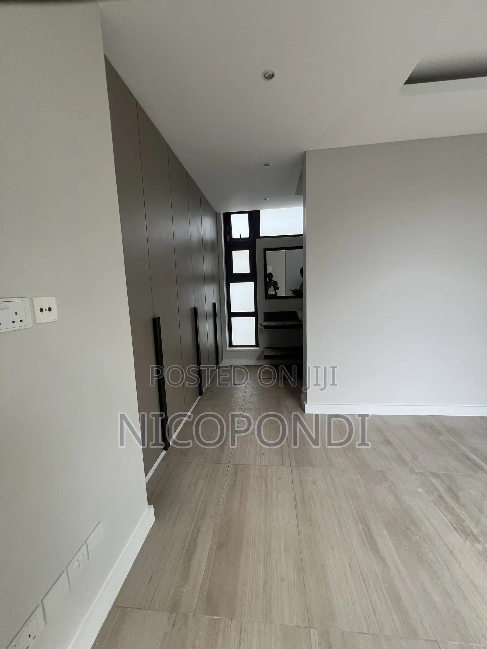 4bdrm Apartment in Lavington for sale in Lavington